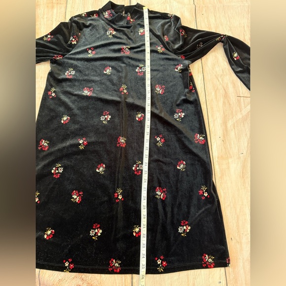 LOFT Women's Velvet Mockneck Shift Dress Black Floral, Size Large Long Sleeve - Picture 5 of 8